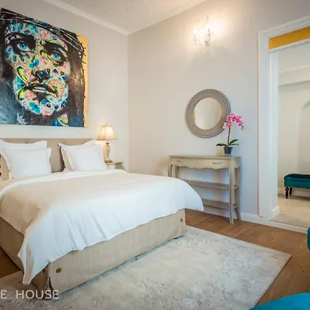 No13 Boutique House بورغاس