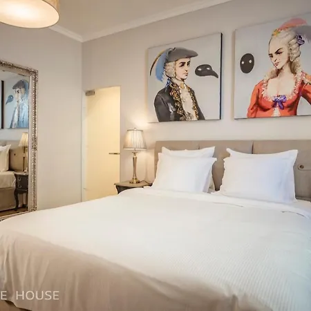 No13 Boutique House بيت ضيافة بورغاس