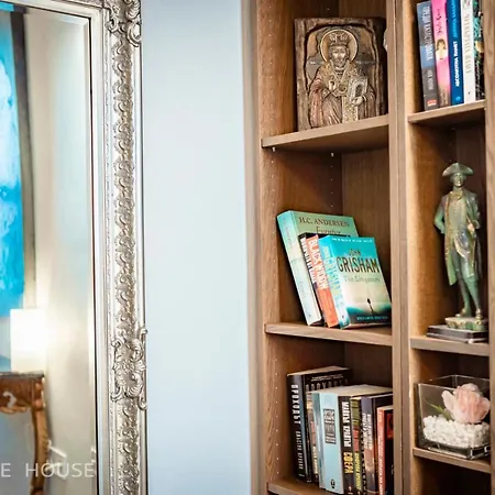 No13 Boutique House Konukevi