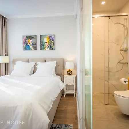 No13 Boutique House بيت ضيافة بورغاس