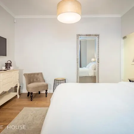 No13 Boutique House 3* بورغاس