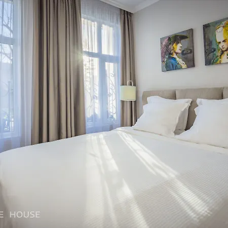No13 Boutique House 3* بورغاس