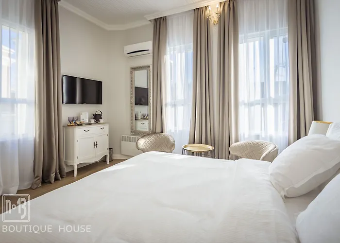 招待所 No13 Boutique House 布尔加斯