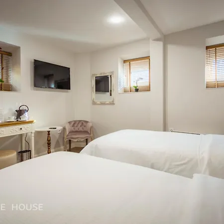 Gasthuis No13 Boutique House Burgas Stad