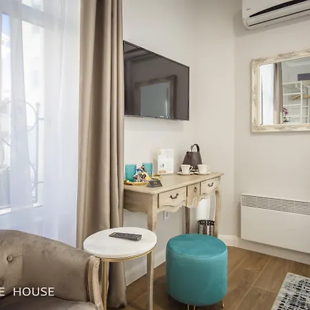 No13 Boutique House Burgas Stad