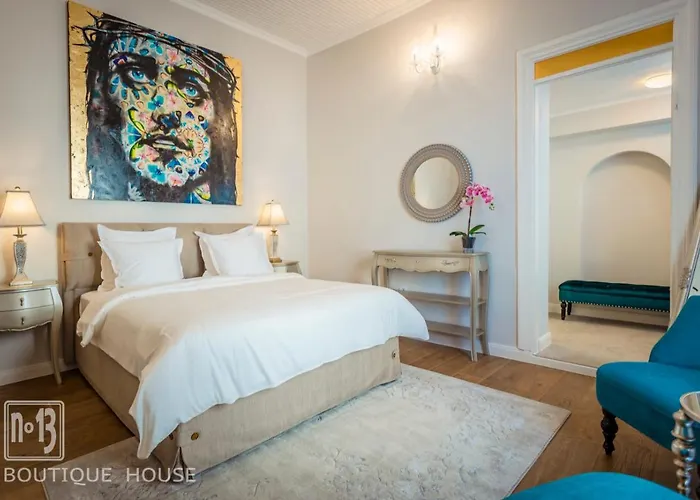 No13 Boutique House Бургас