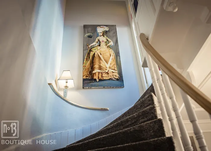 No13 Boutique House Къща за гости 3*