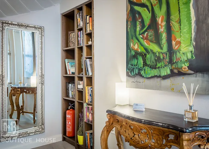 Къща за гости No13 Boutique House Бургас