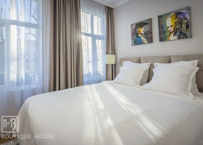 No13 Boutique House 3* Бургас